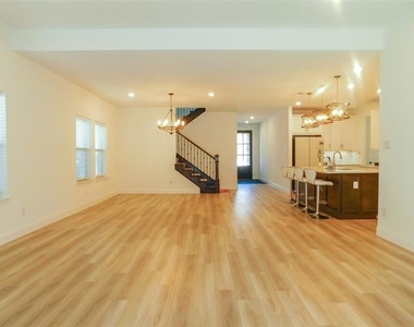 2457 Pinnacle Place - Photo Thumbnail 4