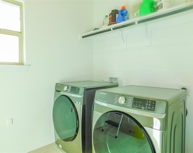 2457 Pinnacle Place - Photo Thumbnail 28