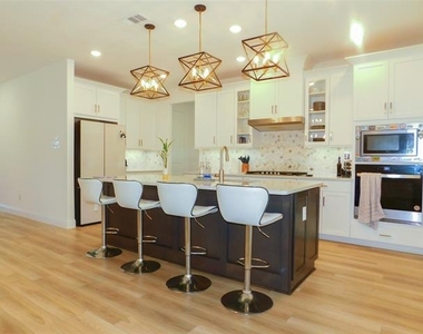 2457 Pinnacle Place - Photo Thumbnail 7