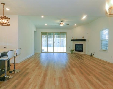 2457 Pinnacle Place - Photo Thumbnail 9