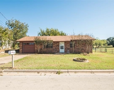712 N Keith Street - Photo Thumbnail 16