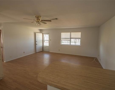 712 N Keith Street - Photo Thumbnail 1