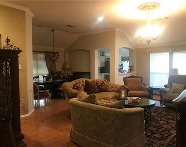 3024 Mason Avenue - Photo Thumbnail 7