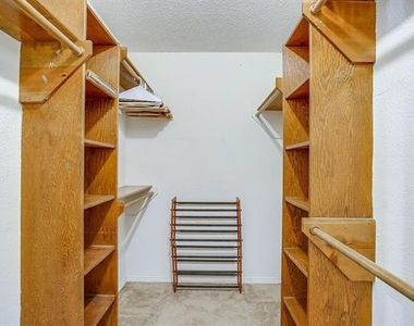 2400 Westpark Way Circle - Photo Thumbnail 14