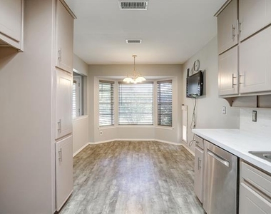 2400 Westpark Way Circle - Photo Thumbnail 8