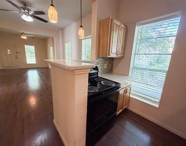 309 2nd Street - Photo Thumbnail 7