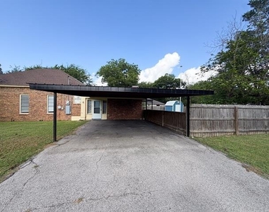 309 2nd Street - Photo Thumbnail 2