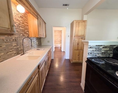 309 2nd Street - Photo Thumbnail 8