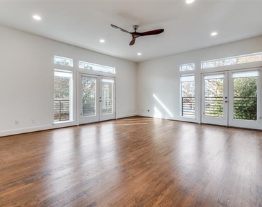 5711 Ross Avenue - Photo Thumbnail 8