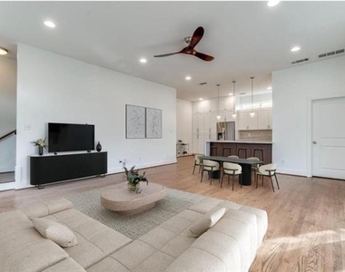 5711 Ross Avenue - Photo Thumbnail 11