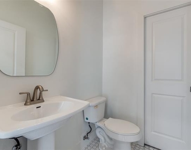 5711 Ross Avenue - Photo Thumbnail 14