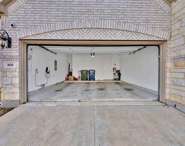 306 Dove Falls Drive - Photo Thumbnail 35