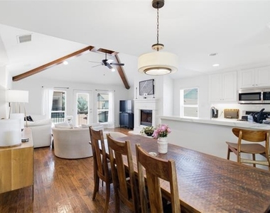 6131 Oram Street - Photo Thumbnail 5