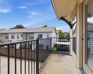 6131 Oram Street - Photo Thumbnail 10
