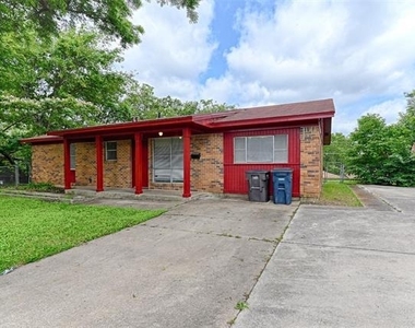 4909 Dalevale Court - Photo Thumbnail 2