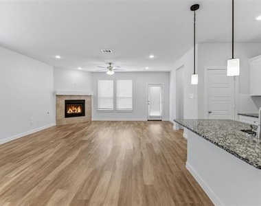 305 Evans Drive - Photo Thumbnail 10