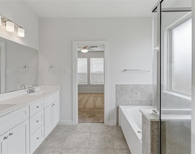 305 Evans Drive - Photo Thumbnail 18