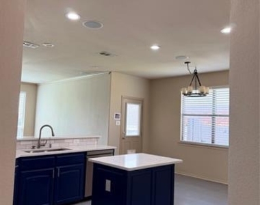 1716 Deer Crossing Drive - Photo Thumbnail 5