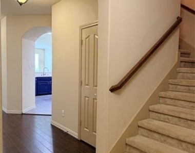 1716 Deer Crossing Drive - Photo Thumbnail 3