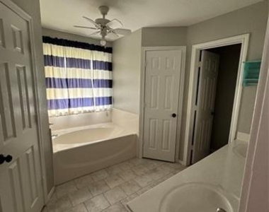 1117 Hidden Glade Drive - Photo Thumbnail 5