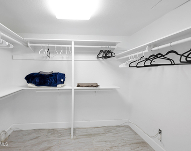 8095 E Via Del Desierto -- - Photo Thumbnail 12
