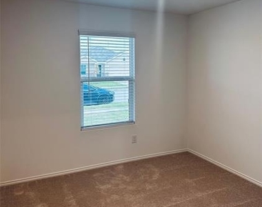 5816 Crystal Water Way - Photo Thumbnail 2