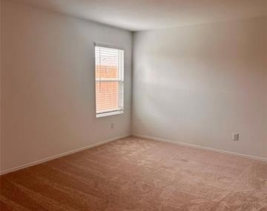 5816 Crystal Water Way - Photo Thumbnail 12