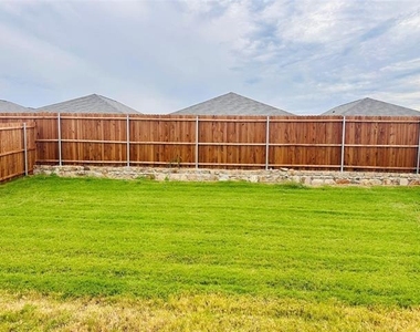 5816 Crystal Water Way - Photo Thumbnail 17