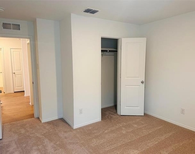 5816 Crystal Water Way - Photo Thumbnail 6