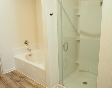 13832 Musselshell Drive - Photo Thumbnail 16