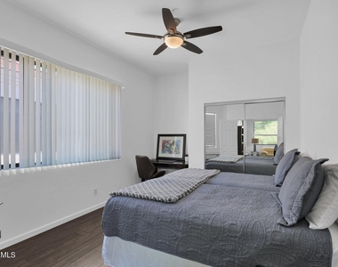 8270 N Hayden Road - Photo Thumbnail 18