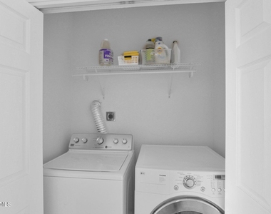 8270 N Hayden Road - Photo Thumbnail 17