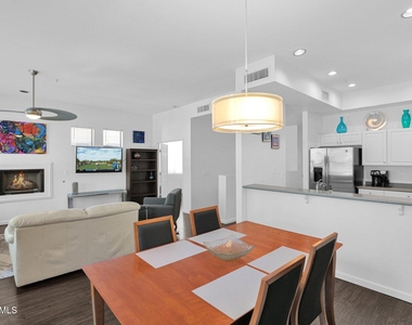 8270 N Hayden Road - Photo Thumbnail 8