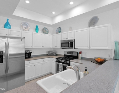 8270 N Hayden Road - Photo Thumbnail 14
