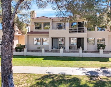 8270 N Hayden Road - Photo Thumbnail 44