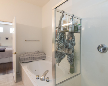 8270 N Hayden Road - Photo Thumbnail 22
