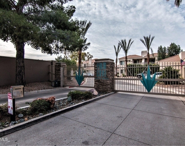 8270 N Hayden Road - Photo Thumbnail 41