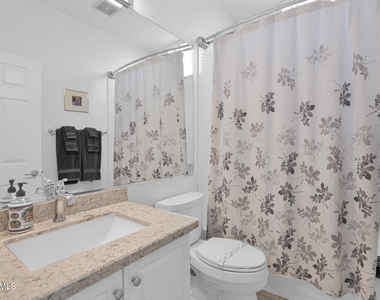 8270 N Hayden Road - Photo Thumbnail 16