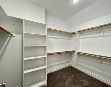 705 Tippit Lane - Photo Thumbnail 14