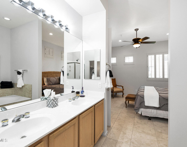 8270 N Hayden Road - Photo Thumbnail 16