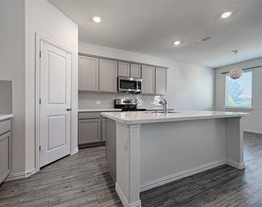 5513 Brahma Trail - Photo Thumbnail 24