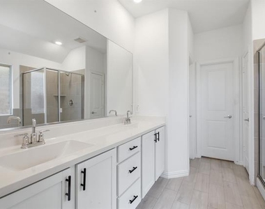 700 Pistachio Parkway - Photo Thumbnail 29