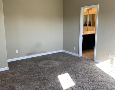 1367 S Country Club Drive - Photo Thumbnail 11