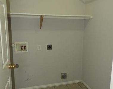 4705 Brookridge Avenue - Photo Thumbnail 12