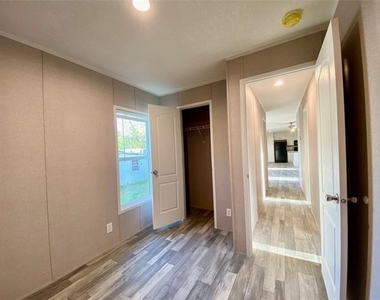 903 Sw 24th Street - Photo Thumbnail 19