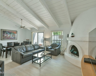 6349 N 78th Street - Photo Thumbnail 2