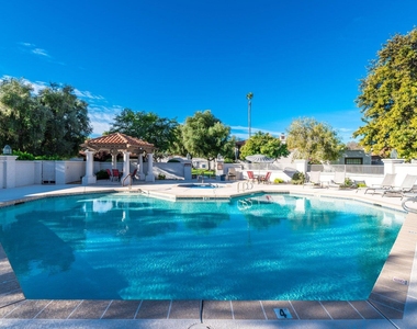 6349 N 78th Street - Photo Thumbnail 23