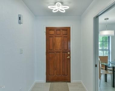 6349 N 78th Street - Photo Thumbnail 8