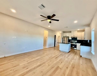 308 Sw 14th Street - Photo Thumbnail 5