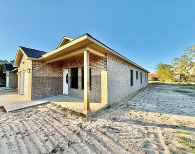 308 Sw 14th Street - Photo Thumbnail 1